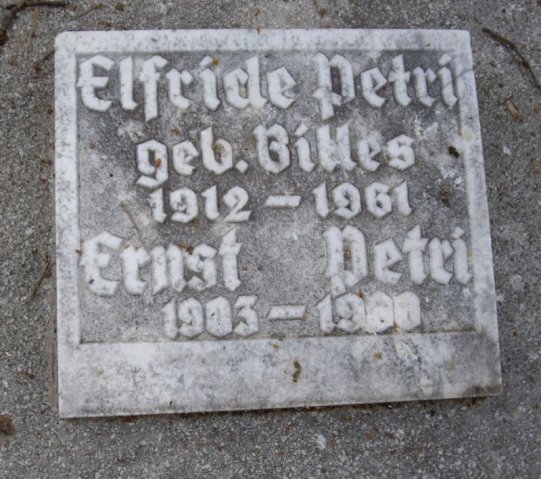 Petri Ernst 1903-1980 Billes Elfriede 1912-1961 Grabstein
